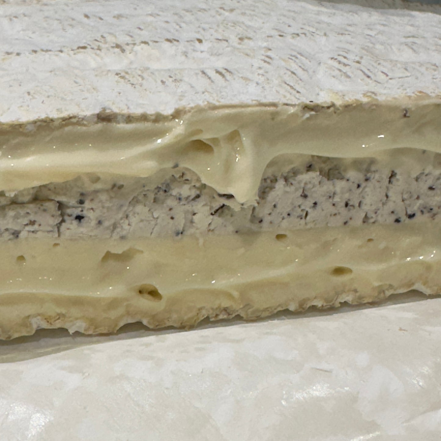 ブリ ド モー トリュフ AOP